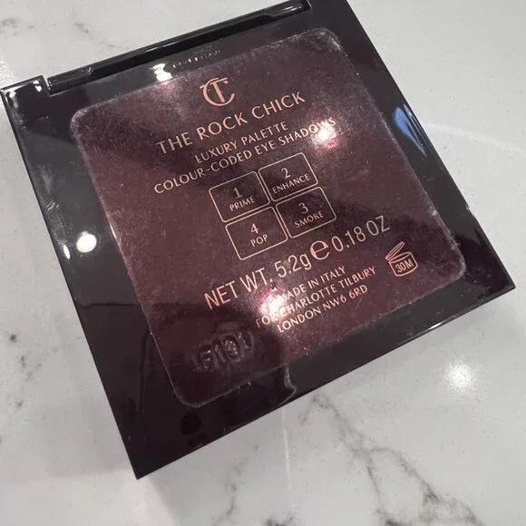 Charlotte Tilbury- Rock Chic Eye Shadow Palette - Picture 5 of 6